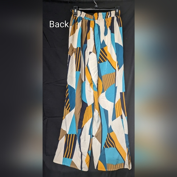Shein size 6/medium geo print paper bag wide leg pants. - Picture 2 of 5